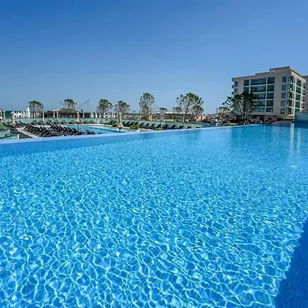 Infinity Pool Luxury And Apartament